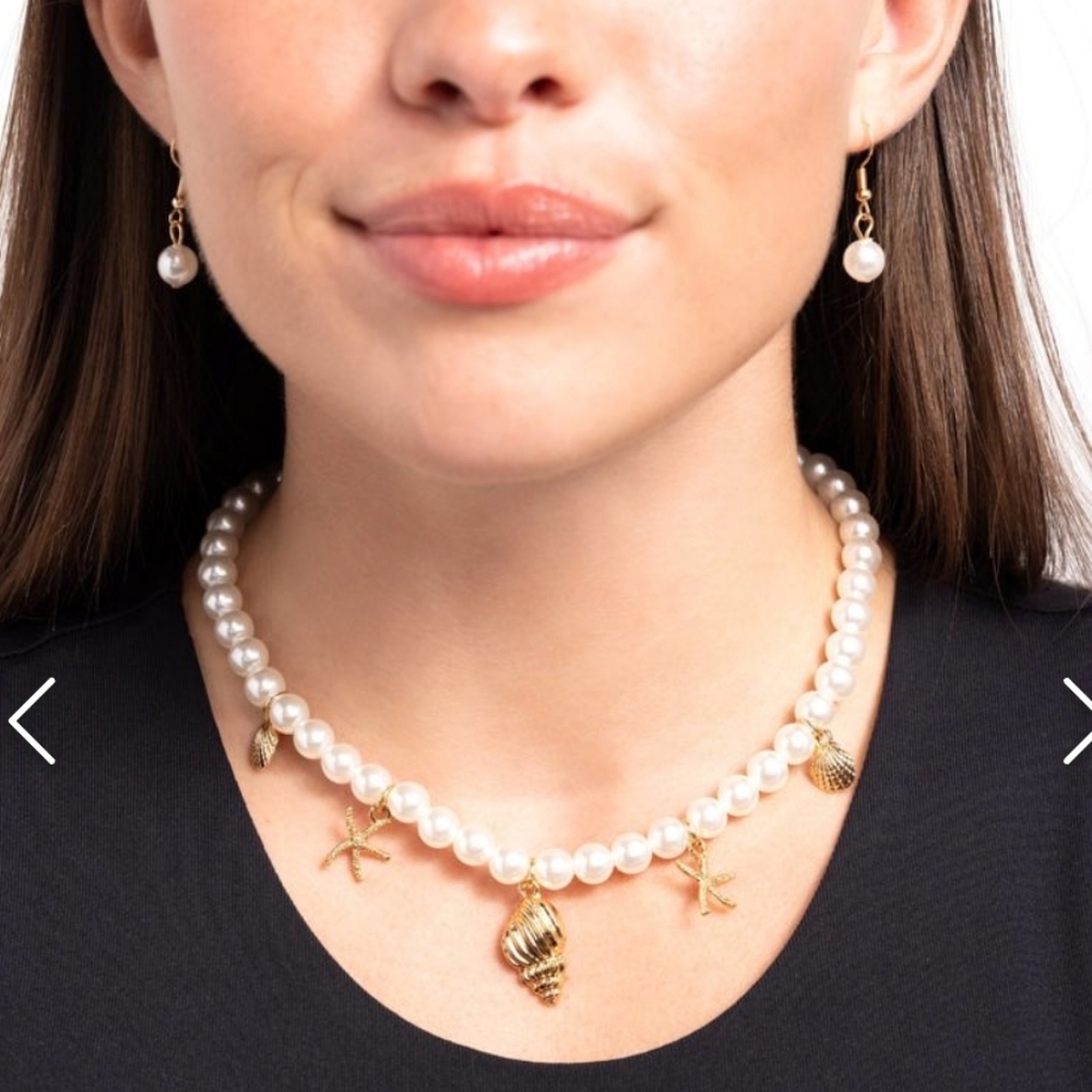 Beachcomber Beauty Gold Necklace